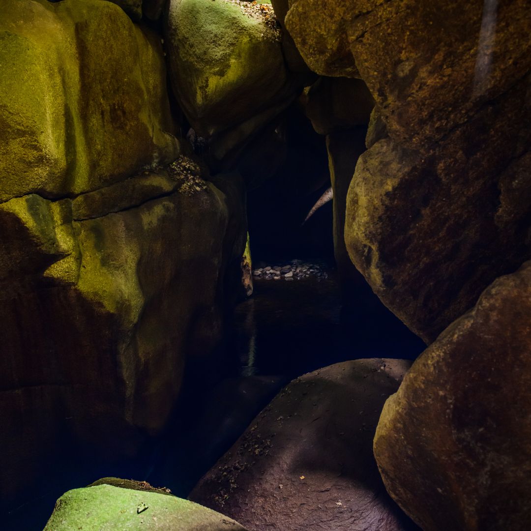 Finistere Huelgoat grotte du diable