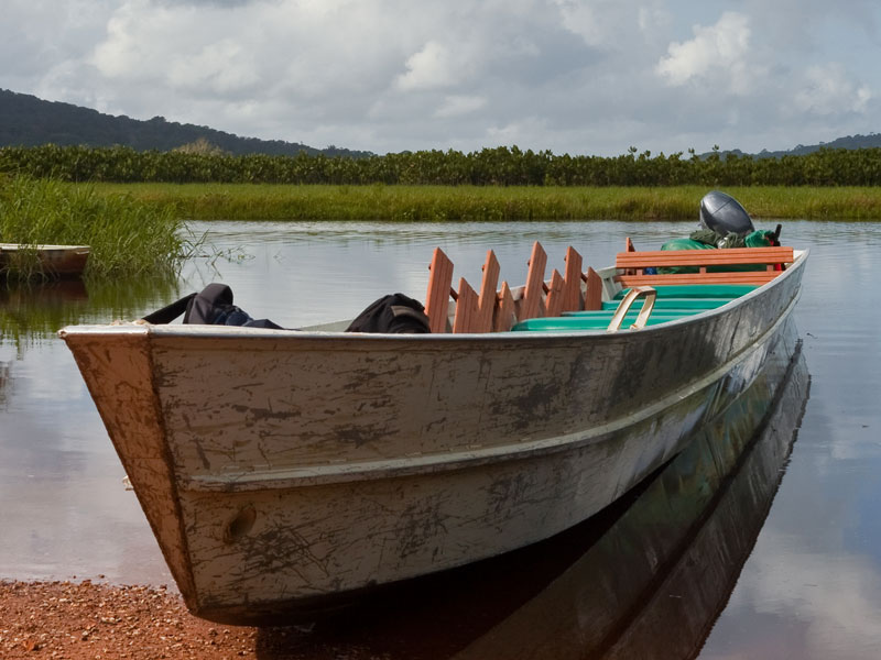 guyanefrancaise-pirogue-fleuve